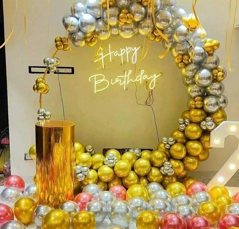 Metallic Golden balloons Decor